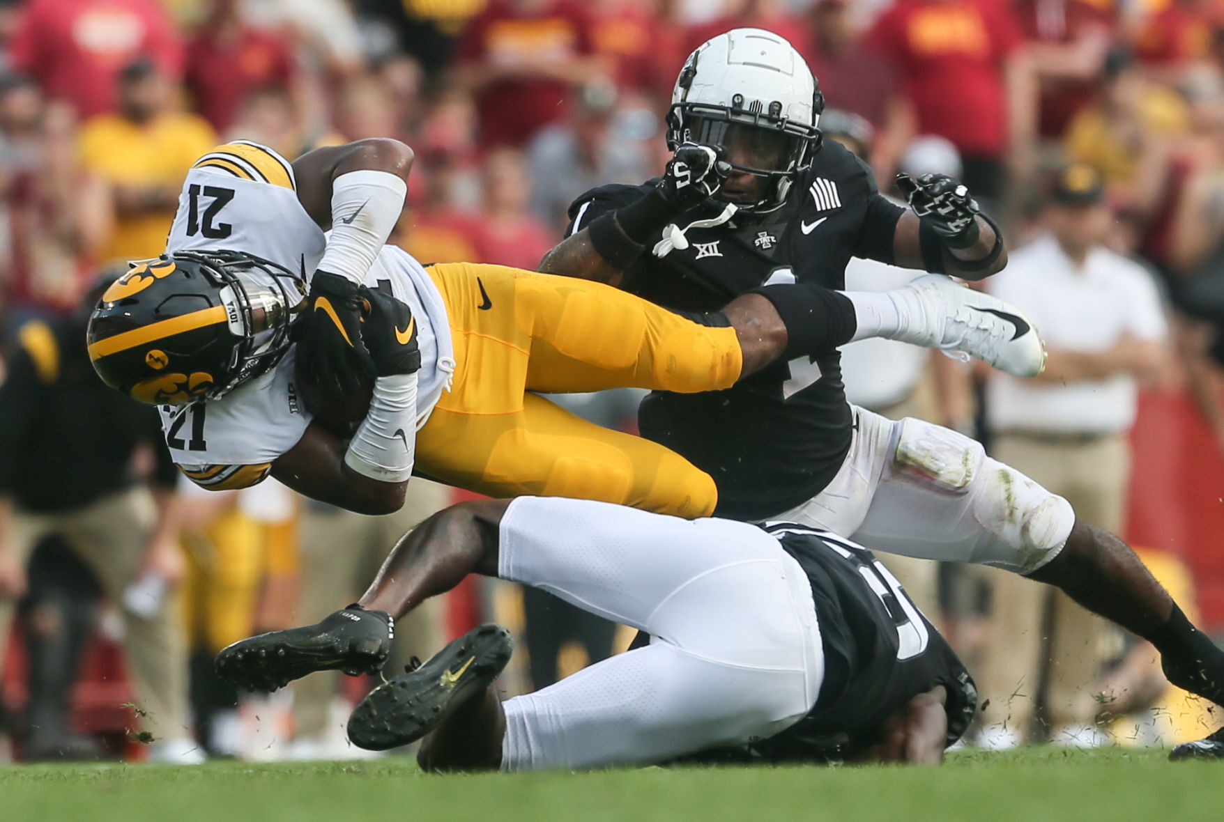 091121-qc-spt-iowa-isu-fball-007
